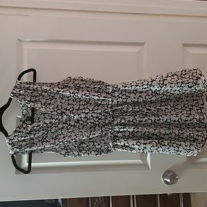 Adorable GAP floral dress w/ Pockets!